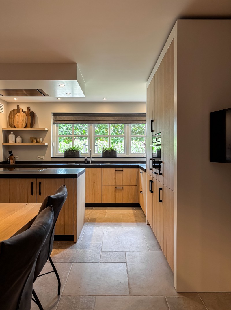 2025: interne verbouwing woonkamer / keuken woning